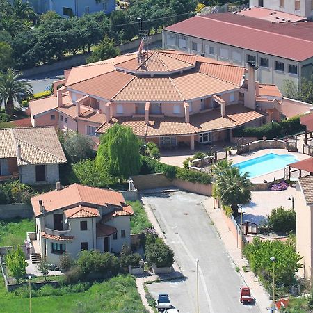 Il Cavallino Rosso Thiesi Zewnętrze zdjęcie