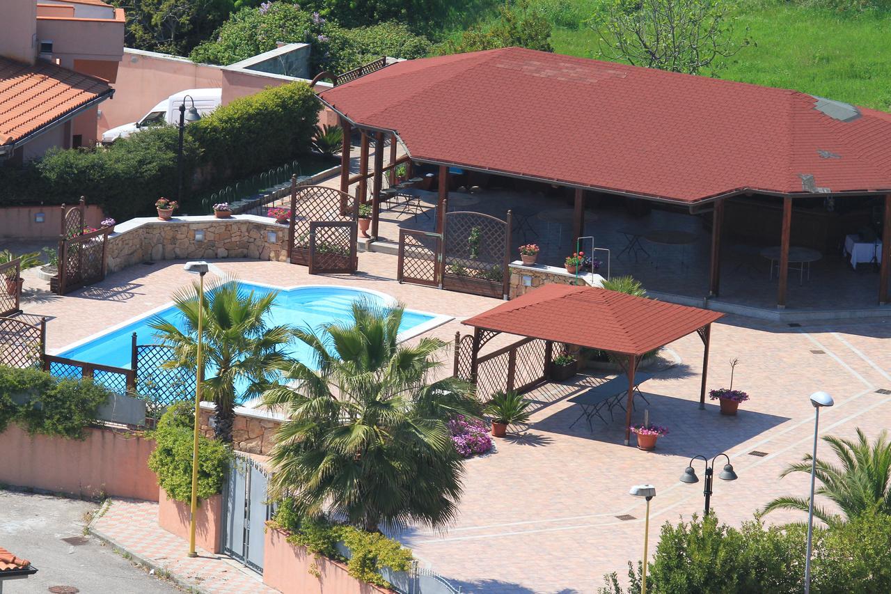 Il Cavallino Rosso Thiesi Zewnętrze zdjęcie